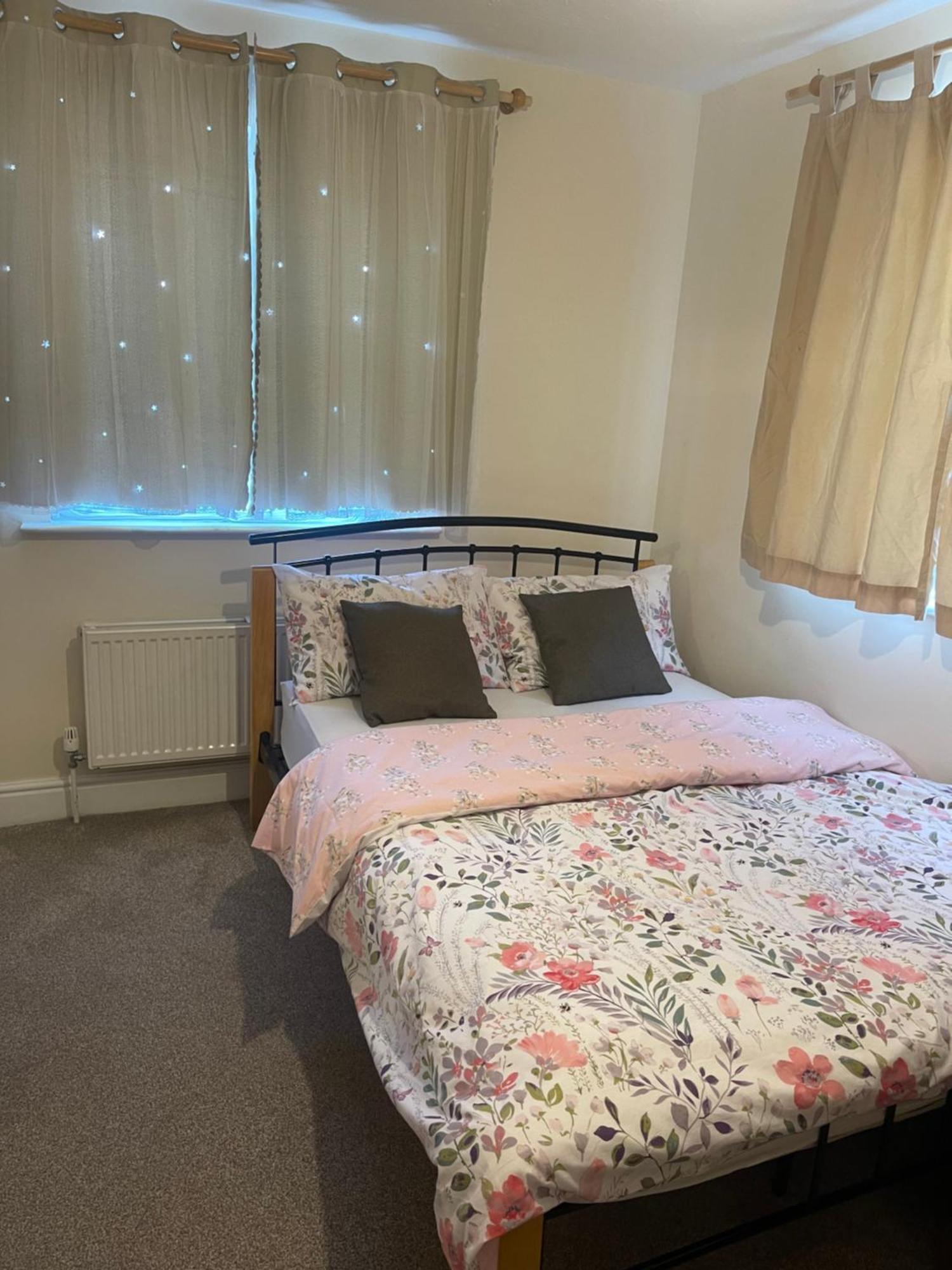 Double Bedroom And Bathroom * Oxford